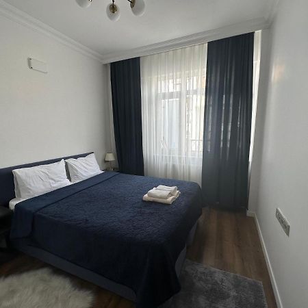 Center Of City In Besiktas 2 Plus 1 With 2 Bathroom And 3 Air Conditioner Istanbulská provincie Exteriér fotografie