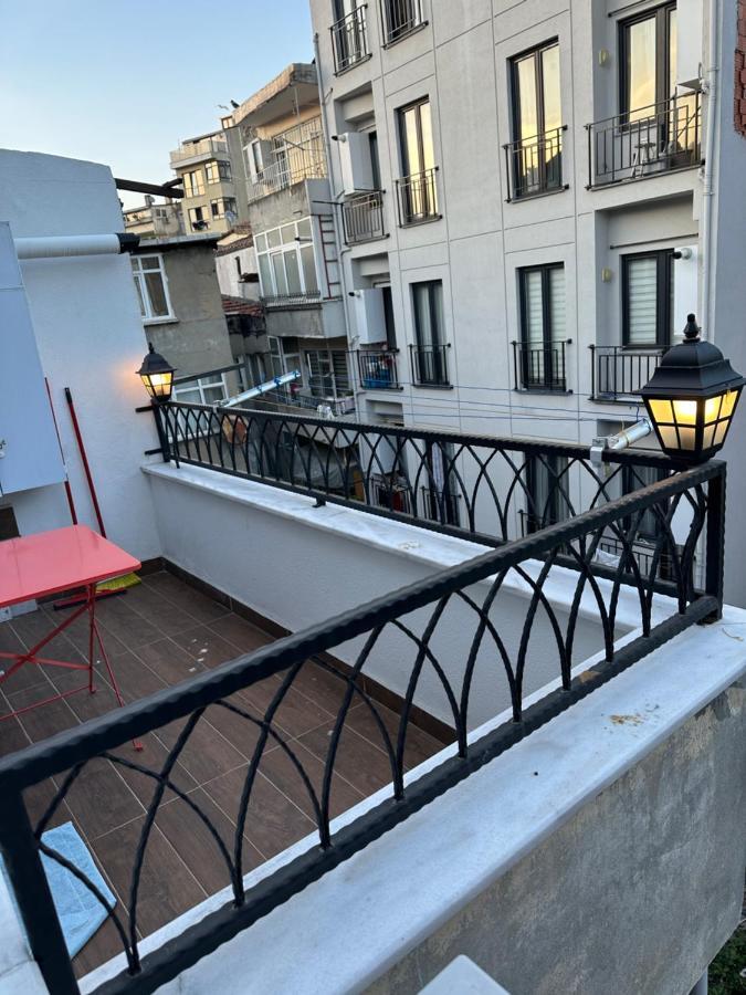 Center Of City In Besiktas 2 Plus 1 With 2 Bathroom And 3 Air Conditioner Istanbulská provincie Exteriér fotografie